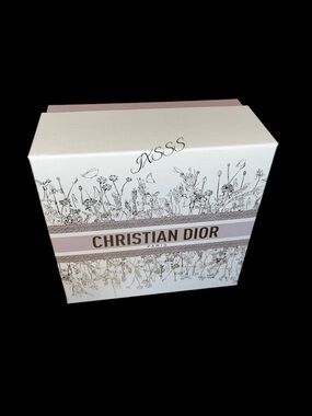 *Limited Edition* Dior (Mothers Day 2024) Large-Sized Gift Box
